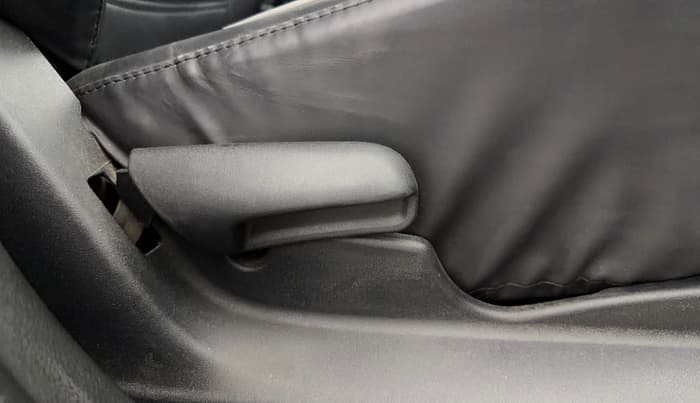 2020 Maruti Vitara Brezza VXI, Petrol, Manual, 53,395 km, Driver Side Adjustment Panel