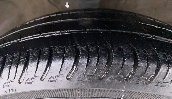 2020 Maruti S PRESSO VXI PLUS, Petrol, Manual, 75,258 km, Right Front Tyre Tread