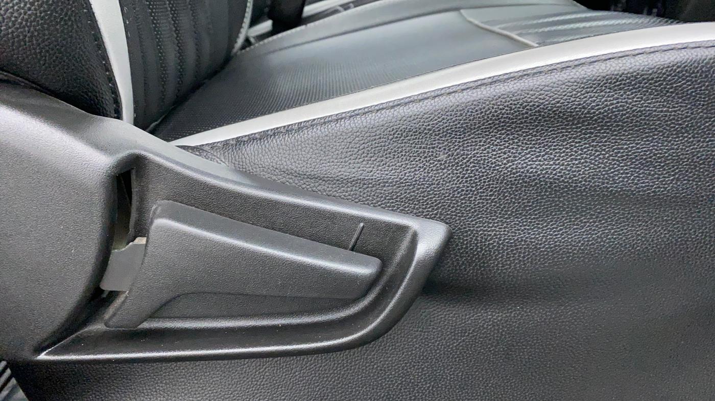 2020 Maruti S PRESSO VXI PLUS, Petrol, Manual, 75,258 km, Driver Side Adjustment Panel