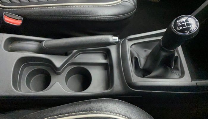 2016 Maruti Vitara Brezza ZDI, Diesel, Manual, 56,119 km, Gear Lever