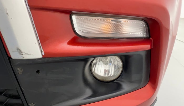 2016 Maruti Vitara Brezza ZDI, Diesel, Manual, 56,119 km, Left fog light - Minor damage