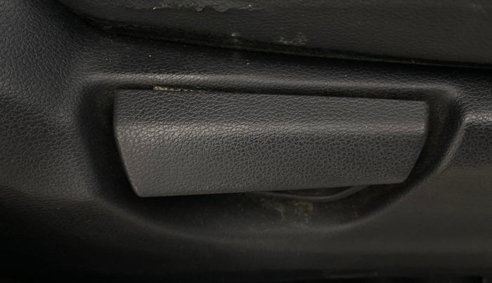 2022 Hyundai NEW SANTRO MAGNA, Petrol, Manual, 37,008 km, Driver Side Adjustment Panel