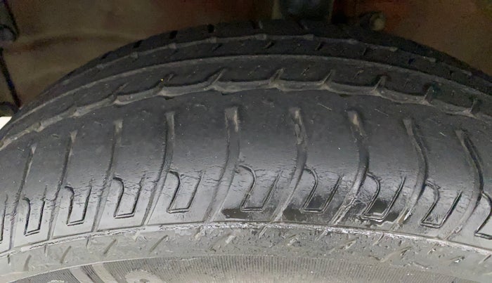 2016 Maruti Wagon R 1.0 VXI AMT, Petrol, Automatic, 23,600 km, Left Front Tyre Tread