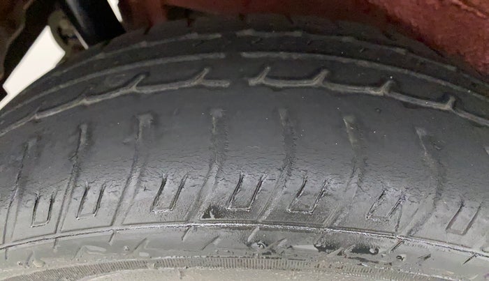 2016 Maruti Wagon R 1.0 VXI AMT, Petrol, Automatic, 23,600 km, Right Rear Tyre Tread