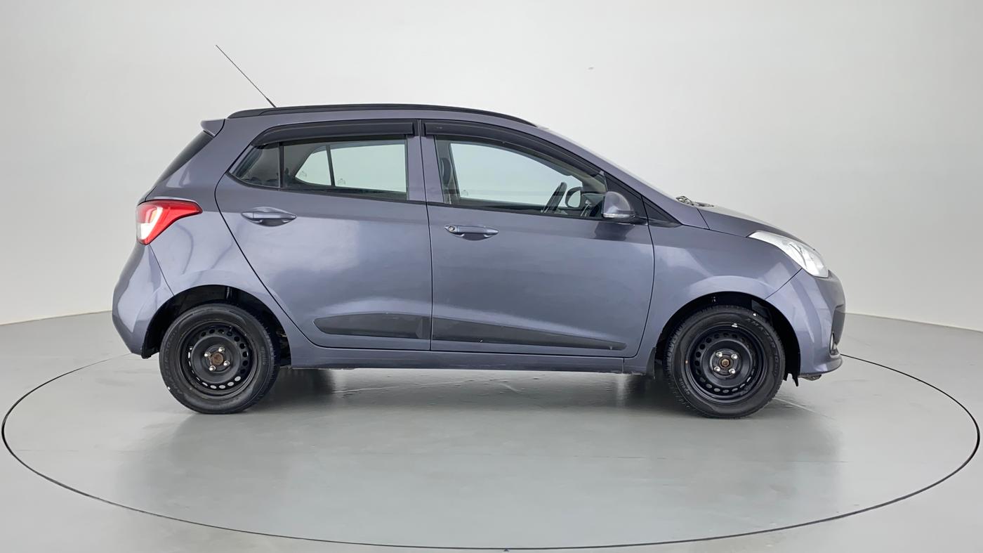 2017 Hyundai Grand i10 Sportz(O) 1.2 MT, Petrol, Manual, 38,870 km, Right Side View