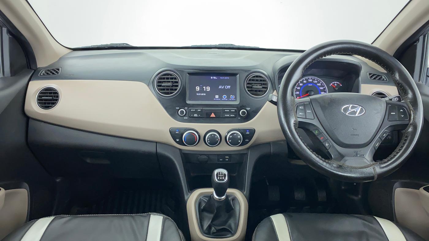 2017 Hyundai Grand i10 Sportz(O) 1.2 MT, Petrol, Manual, 38,870 km, Dashboard
