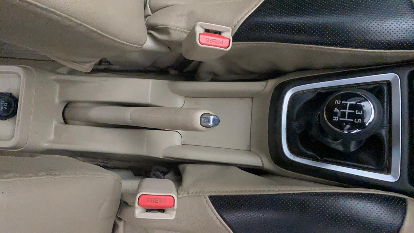 2017 Maruti Dzire ZXI PLUS, Petrol, Manual, 79,576 km, Gear Lever