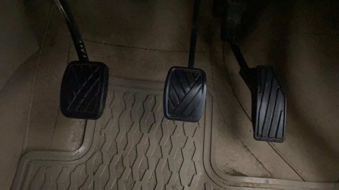 2017 Maruti Dzire ZXI PLUS, Petrol, Manual, 79,576 km, Pedals