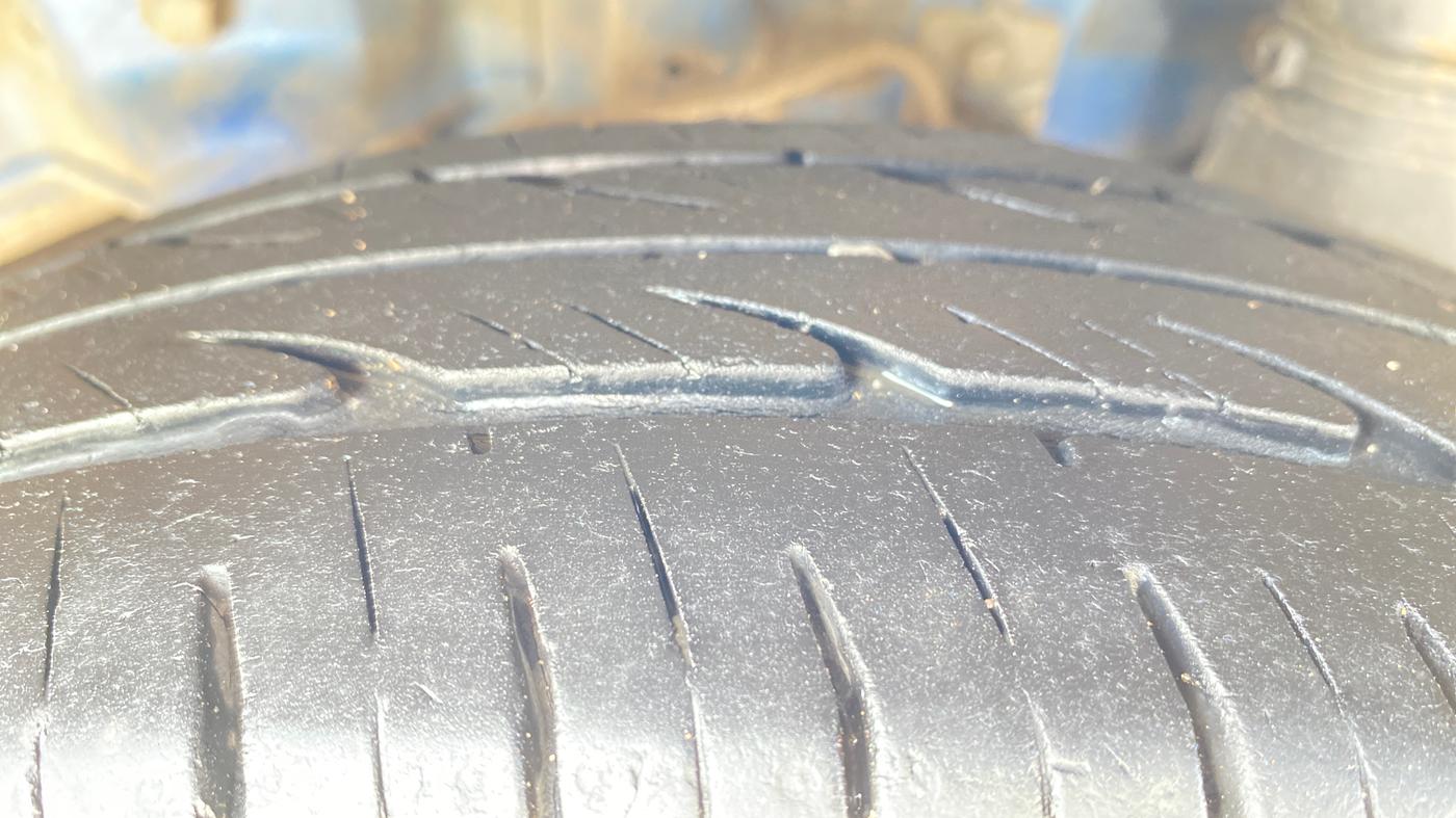 2014 Hyundai Eon ERA +, Petrol, Manual, 45,101 km, Left Rear Tyre Tread