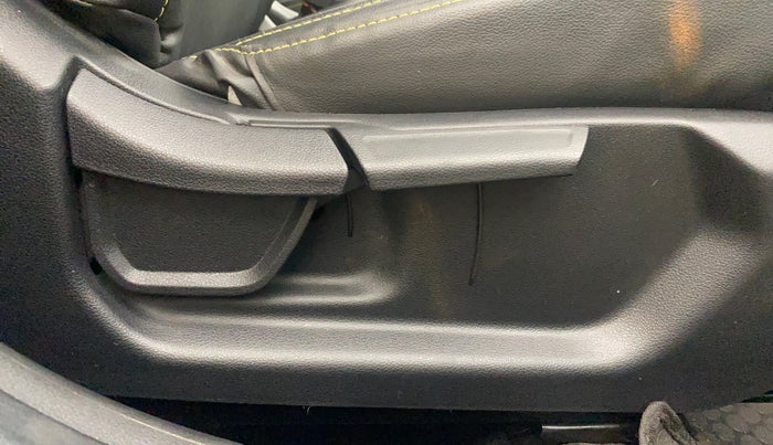 2025 Hyundai NEW I20 Sportz (O) 1.2 IVT, Petrol, Automatic, 2,915 km, Driver Side Adjustment Panel