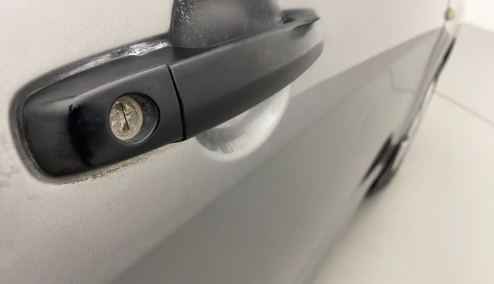 2015 Maruti Celerio VXI, Petrol, Manual, 61,710 km, Driver-side door - Slightly dented