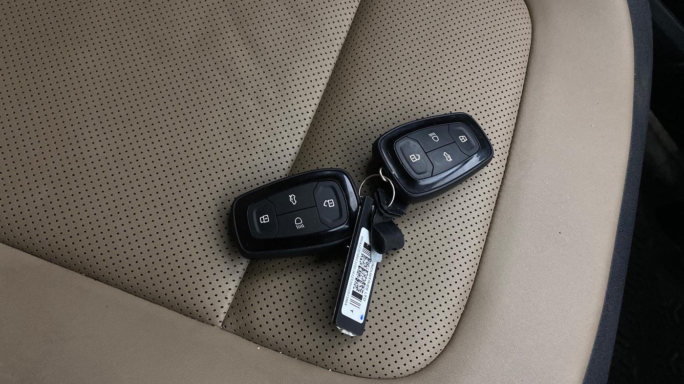 2022 Tata Harrier XZ PLUS 2.0L KAZIRANGA, Diesel, Manual, 53,094 km, Key Close Up