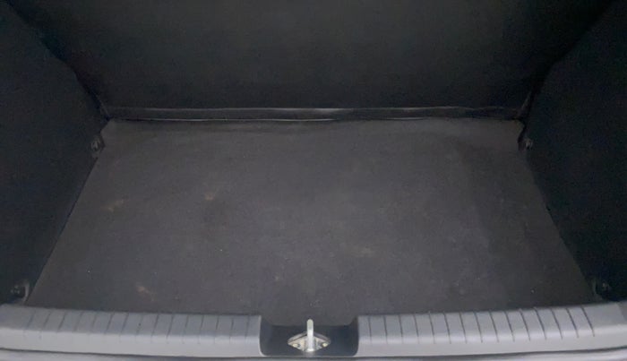 2017 Hyundai Elite i20 SPORTZ 1.2, Petrol, Manual, 53,433 km, Boot Inside View