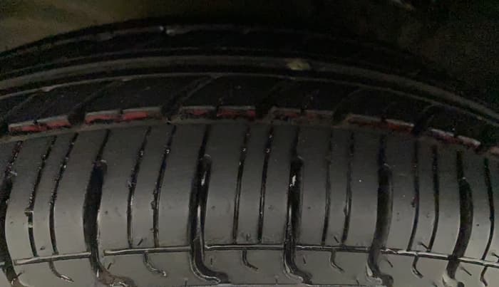 2012 Maruti Alto 800 LXI, Petrol, Manual, 43,528 km, Right Front Tyre Tread