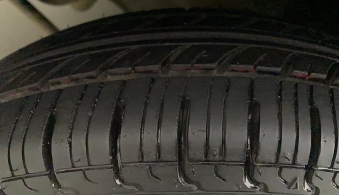 2012 Maruti Alto 800 LXI, Petrol, Manual, 43,528 km, Left Front Tyre Tread