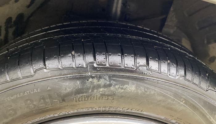 2015 Tata Zest XM 90PS DIESEL, Diesel, Manual, 1,05,410 km, Right Front Tyre Tread