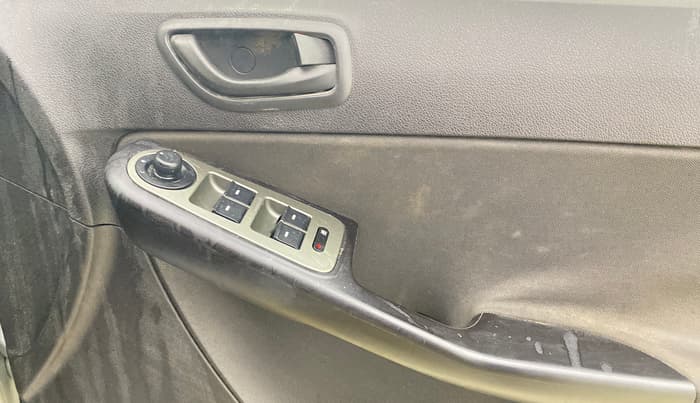 2015 Tata Zest XM 90PS DIESEL, Diesel, Manual, 1,05,410 km, Driver Side Door Panels Control