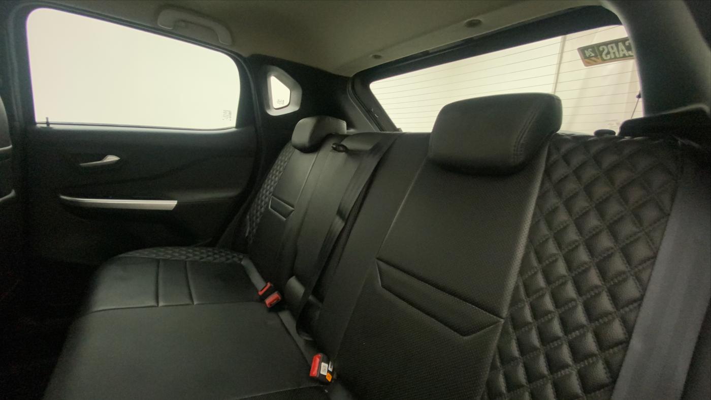 2022 Nissan MAGNITE XV PREMIUM TURBO CVT, Petrol, Automatic, 3,955 km, Right Side Rear Door Cabin