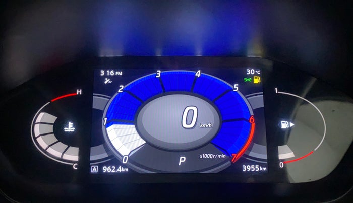 2022 Nissan MAGNITE XV PREMIUM TURBO CVT, Petrol, Automatic, 3,955 km, Odometer Image
