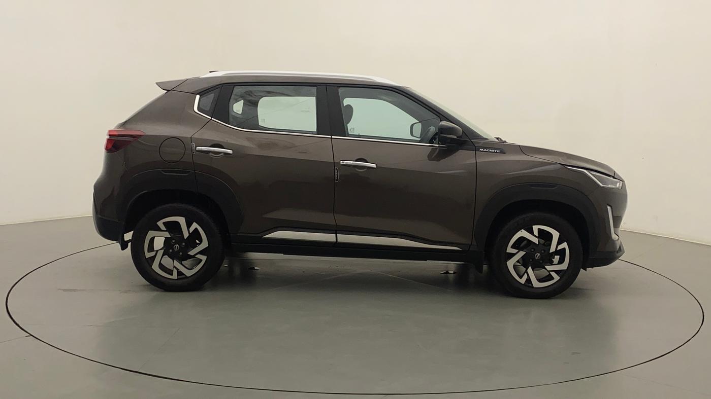 2022 Nissan MAGNITE XV PREMIUM TURBO CVT, Petrol, Automatic, 3,955 km, Right Side