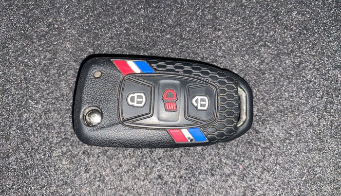 2020 Tata Tiago XZ PLUS PETROL, Petrol, Manual, 52,468 km, Key Close Up