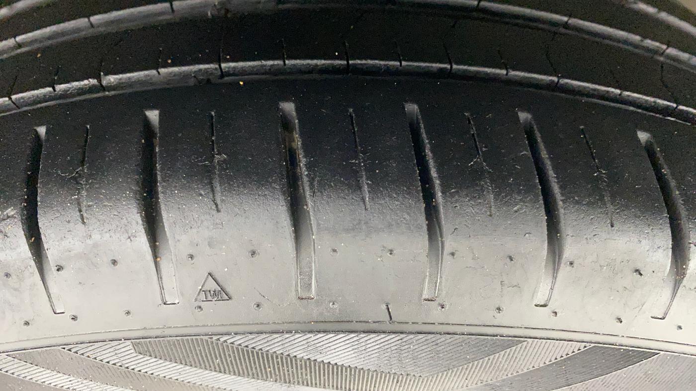 2015 Maruti Ciaz ZXI+, Petrol, Manual, 77,248 km, Right Rear Tyre Tread