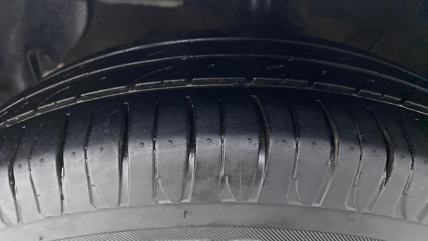 2020 Hyundai GRAND I10 NIOS MAGNA 1.2 MT, CNG, Manual, 98,057 km, Left Front Tyre Tread