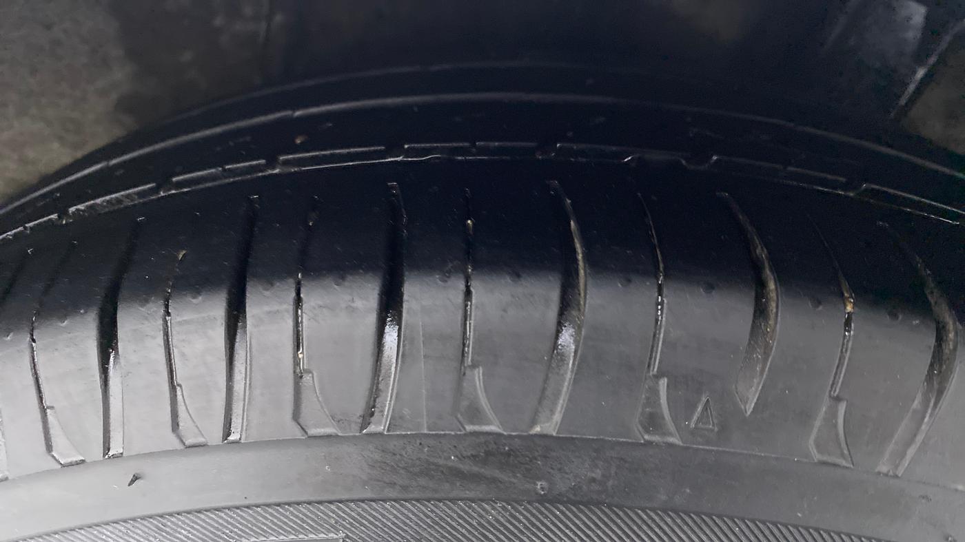 2020 Hyundai GRAND I10 NIOS MAGNA 1.2 MT, CNG, Manual, 98,057 km, Left Rear Tyre Tread