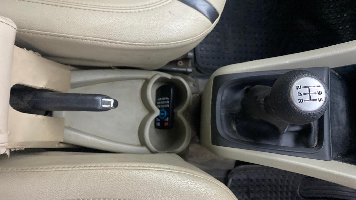 2017 Maruti Celerio ZXI, CNG, Manual, 97,337 km, Gear Lever