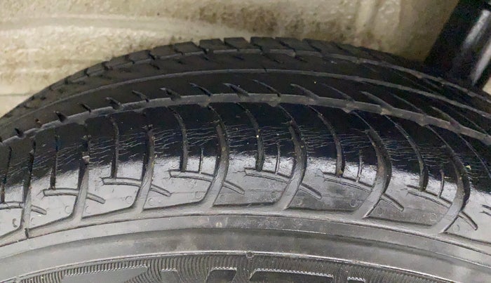 2020 Maruti New Wagon-R VXI 1.2, Petrol, Manual, 25,503 km, Left Rear Tyre Tread