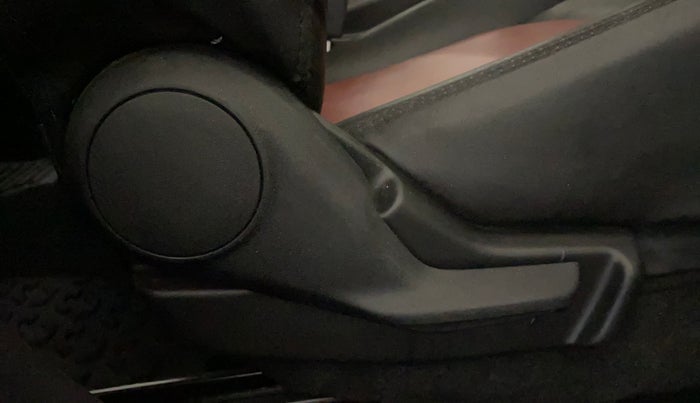 2025 Toyota Glanza E, Petrol, Manual, 18,745 km, Driver Side Adjustment Panel