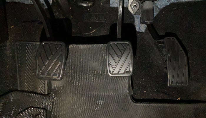 2025 Toyota Glanza E, Petrol, Manual, 18,745 km, Pedals