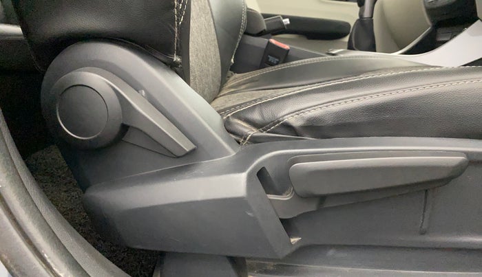 2021 Tata ALTROZ XZ PETROL, Petrol, Manual, 5,768 km, Driver Side Adjustment Panel