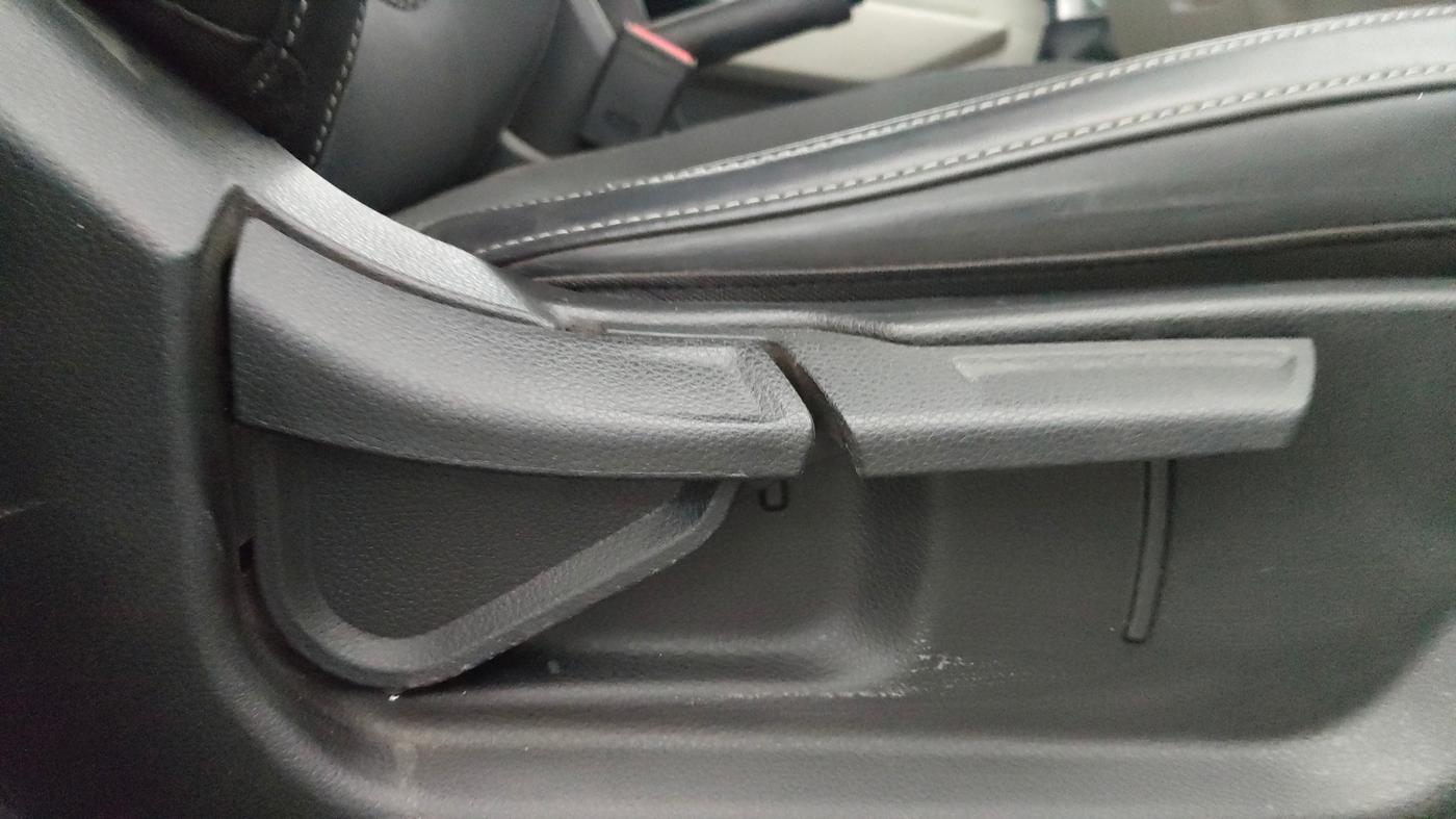 2022 KIA CARENS PRESTIGE PLUS 1.4 PETROL 7 STR, Petrol, Manual, 22,469 km, Driver Side Adjustment Panel