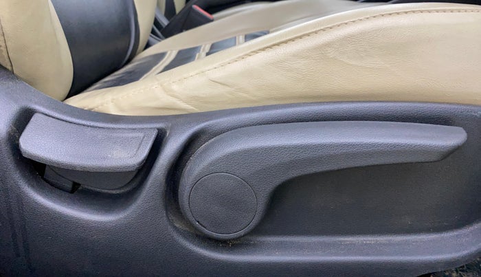 2019 Hyundai Verna 1.4 EX PETROL, Petrol, Manual, 81,291 km, Driver Side Adjustment Panel