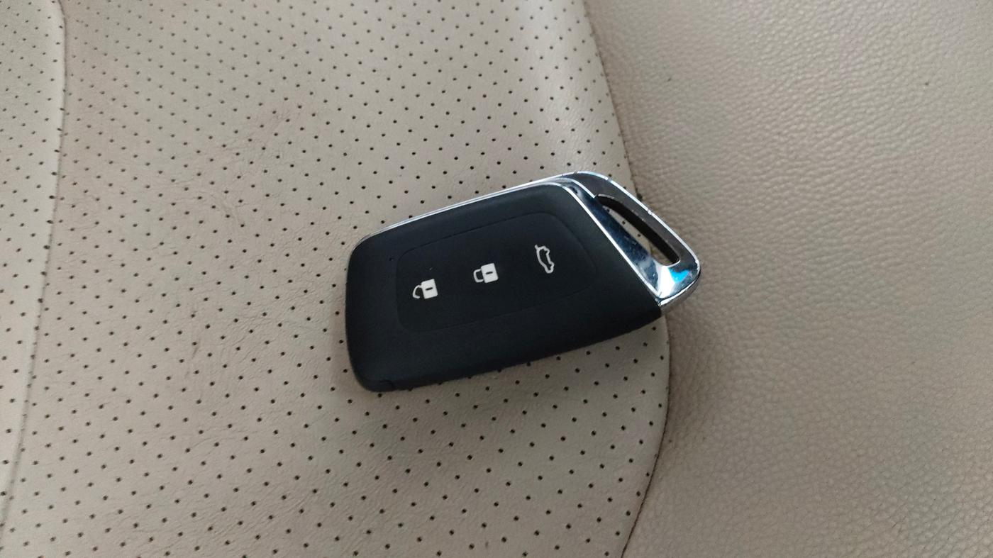 2023 MG HECTOR SHARP PRO 1.5 PETROL TURBO CVT PETROL, Petrol, Automatic, 22,983 km, Key Close Up