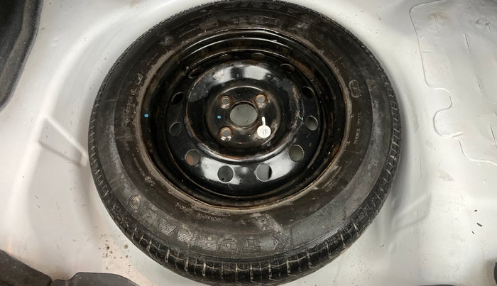 2015 Maruti Swift Dzire VXI, Petrol, Manual, 45,575 km, Spare Tyre