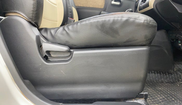 2018 Maruti New Wagon-R VXI 1.2 AMT, Petrol, Automatic, 25,941 km, Driver Side Adjustment Panel