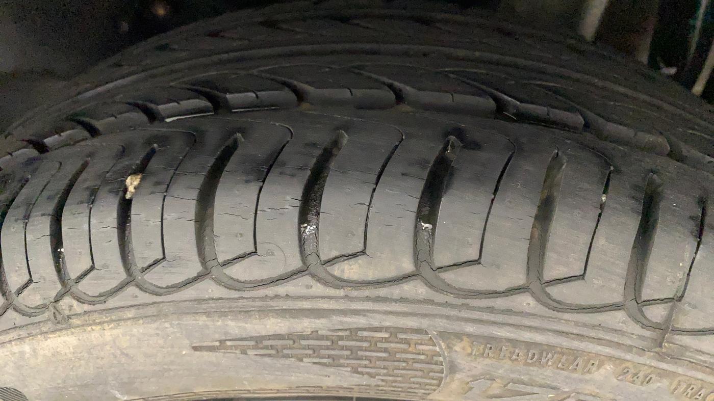 2017 Tata Tiago XZ PETROL, Petrol, Manual, 8,883 km, Left Rear Tyre Tread