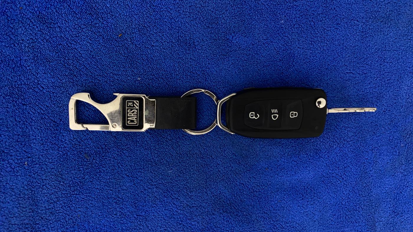 2017 Tata Tiago XZ PETROL, Petrol, Manual, 8,883 km, Key Close Up