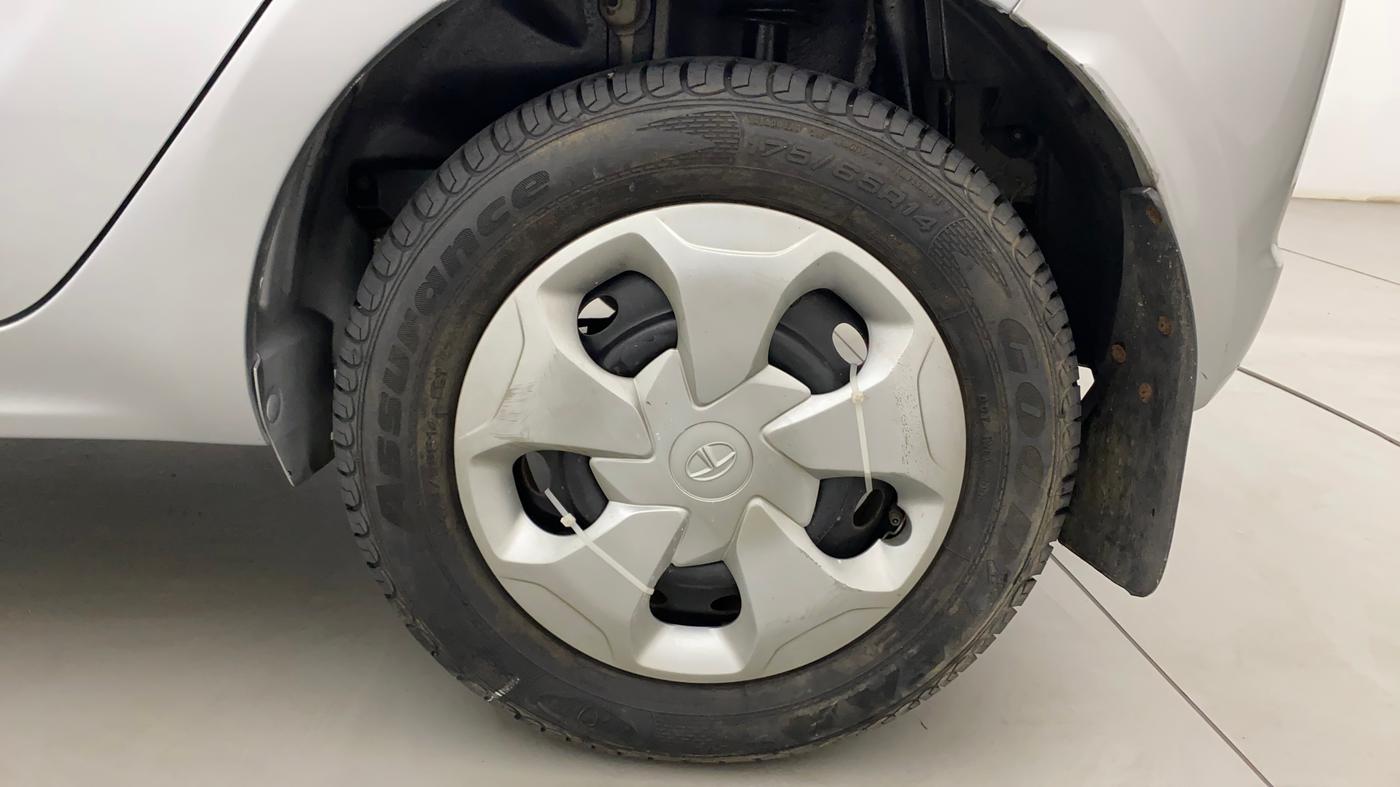 2017 Tata Tiago XZ PETROL, Petrol, Manual, 8,883 km, Left Rear Wheel