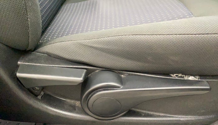 2017 Tata Tiago XZ PETROL, Petrol, Manual, 8,883 km, Driver Side Adjustment Panel
