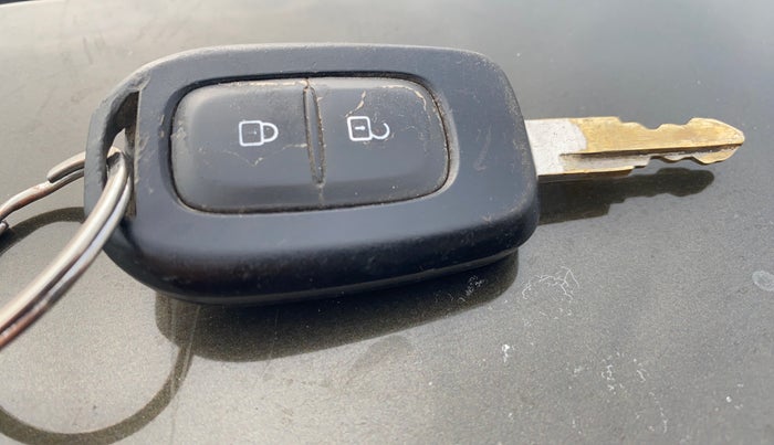 2018 Renault Kwid RXL, Petrol, Manual, 72,719 km, Key Close Up