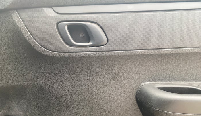 2018 Renault Kwid RXL, Petrol, Manual, 72,719 km, Driver Side Door Panels Control