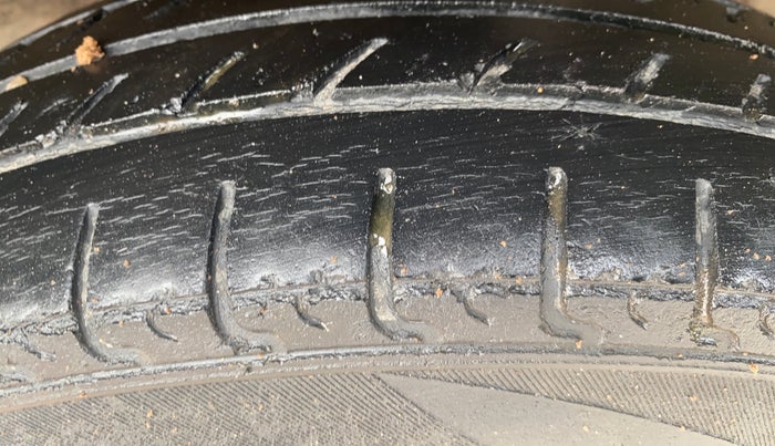 2018 Renault Kwid RXL, Petrol, Manual, 72,719 km, Left Rear Tyre Tread