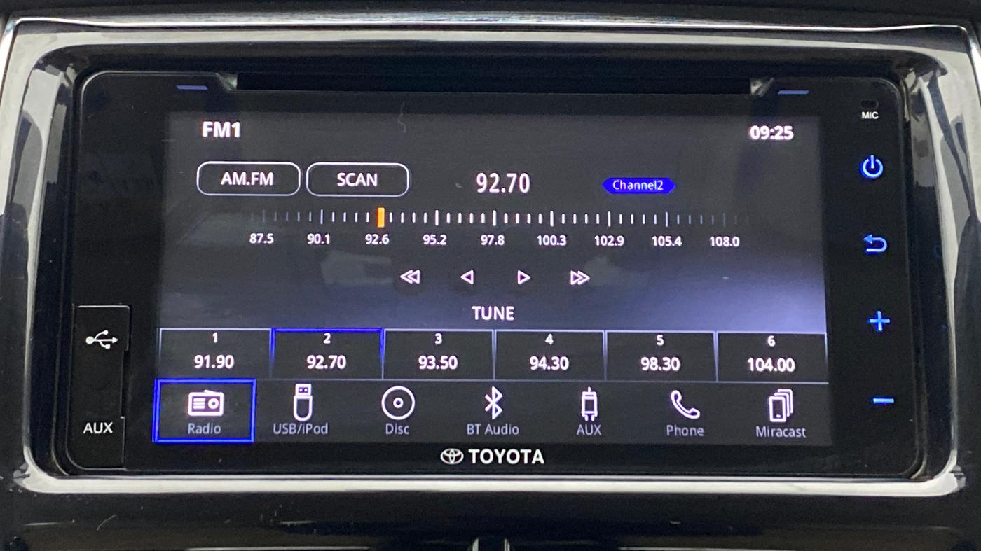 2018 Toyota YARIS V CVT, Petrol, Automatic, 19,212 km, Infotainment System