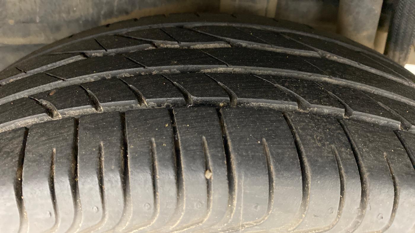 2018 Toyota YARIS V CVT, Petrol, Automatic, 19,212 km, Left Rear Tyre Tread