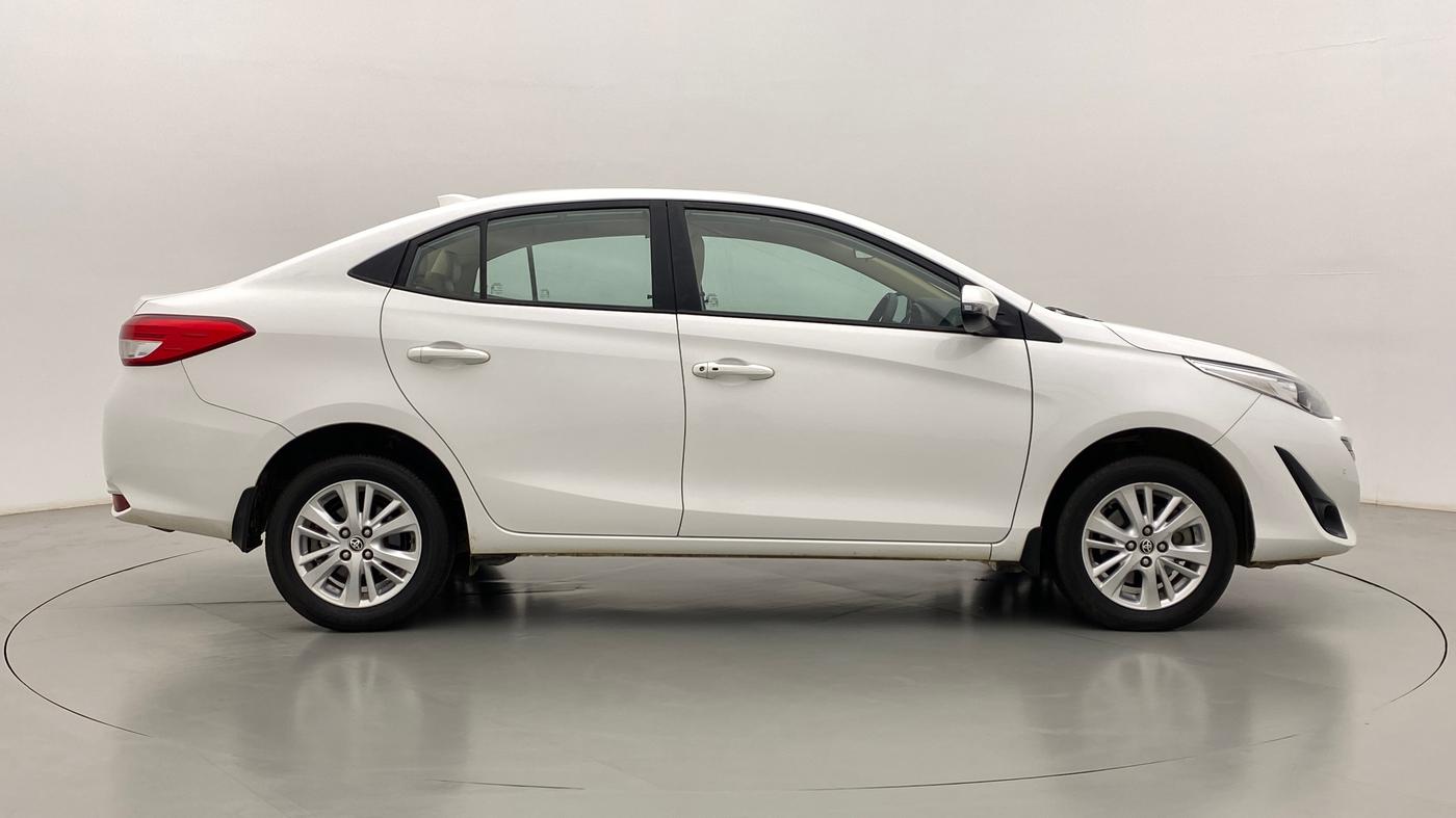 2018 Toyota YARIS V CVT, Petrol, Automatic, 19,212 km, Right Side View