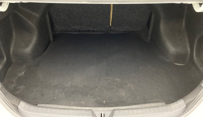 2018 Toyota YARIS V CVT, Petrol, Automatic, 19,212 km, Boot Inside