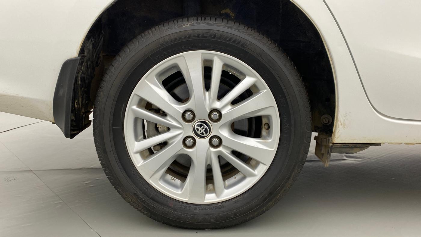 2018 Toyota YARIS V CVT, Petrol, Automatic, 19,212 km, Right Rear Wheel